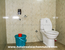 Diskit Ladakh Real Siachen Hotel Washroom